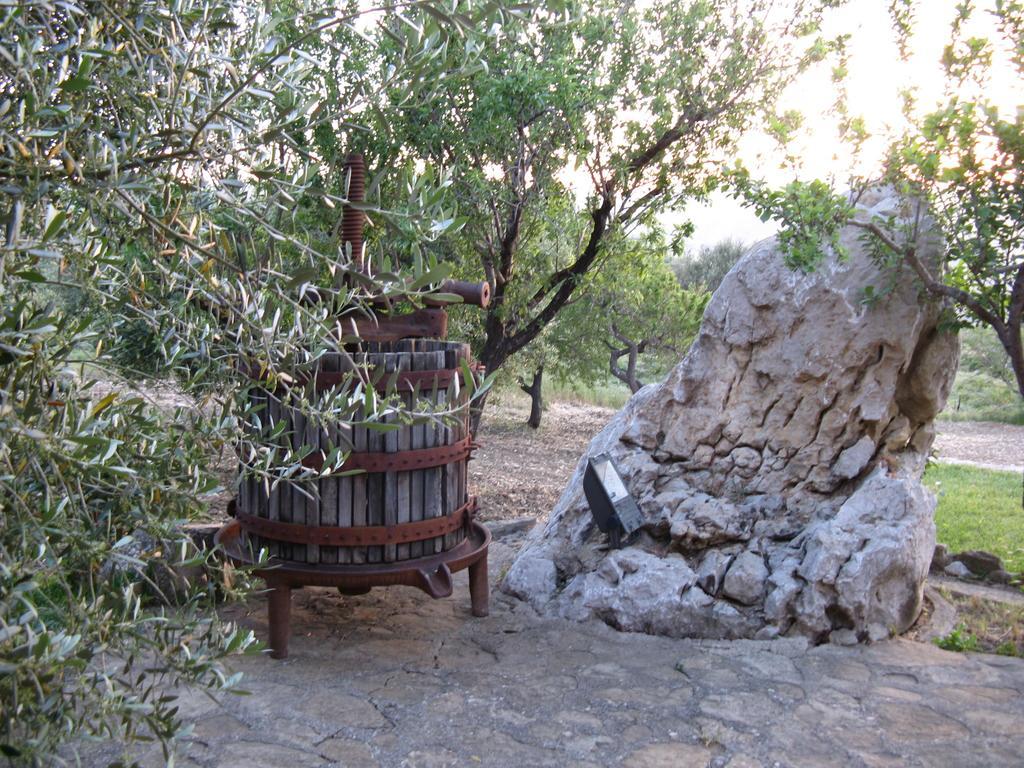 Villa Crapa Licca Ventimiglia di Sicilia Exterior foto