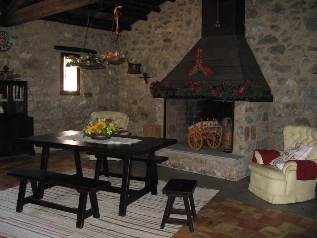 Villa Crapa Licca Ventimiglia di Sicilia Exterior foto